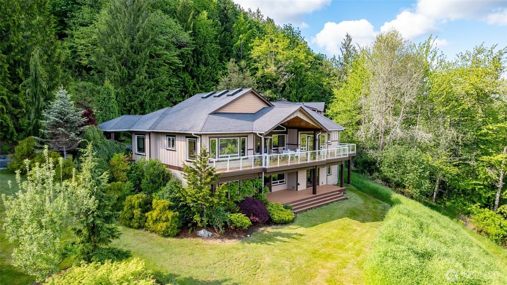 Photo of 23738 Carlson Place, Mount Vernon, WA 98274 (MLS # 2527066)