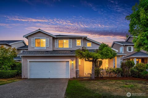 Photo of 24270 SE 11th Place, Sammamish, WA 98075 (MLS # 2562316)