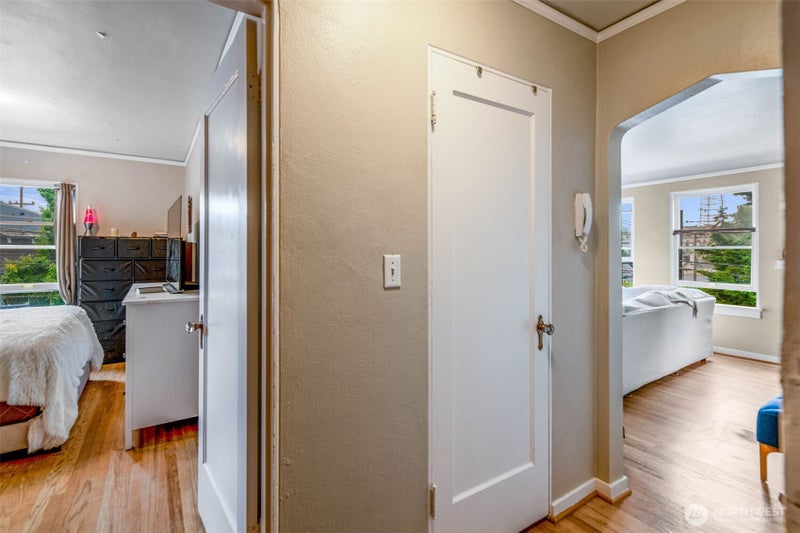 1427 3rd Avenue W 8