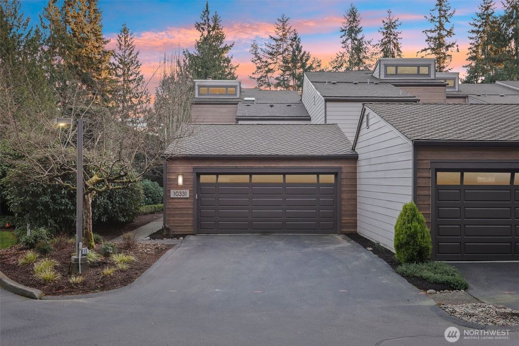 Photo of 10331 NE 19th Place, Bellevue, WA 98004 (MLS # 2471559)