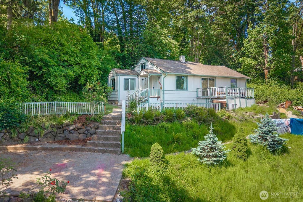 Photo of 14109 56th Avenue S, Tukwila, WA 98168 (MLS # 2528613)