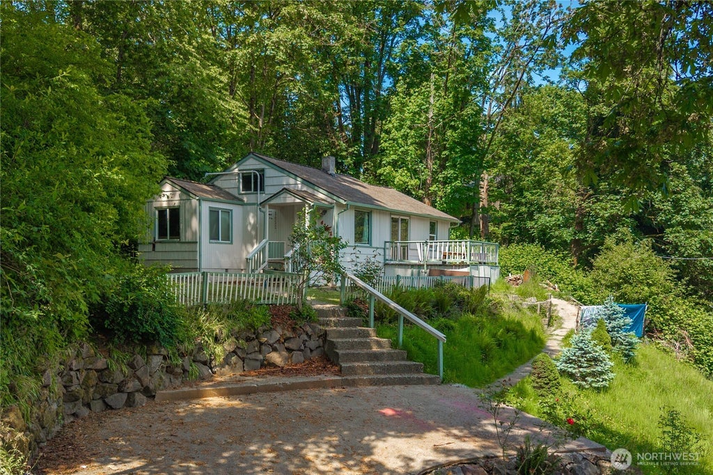 Photo of 14109 56th Avenue S, Tukwila, WA 98168 (MLS # 2528613)