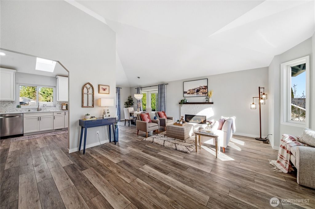 Photo of 2413 98th Street SE, Everett, WA 98208 (MLS # 2487547)