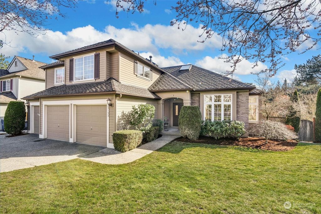 Photo of 23133 NE 14th Court, Sammamish, WA 98074 (MLS # 2206978)