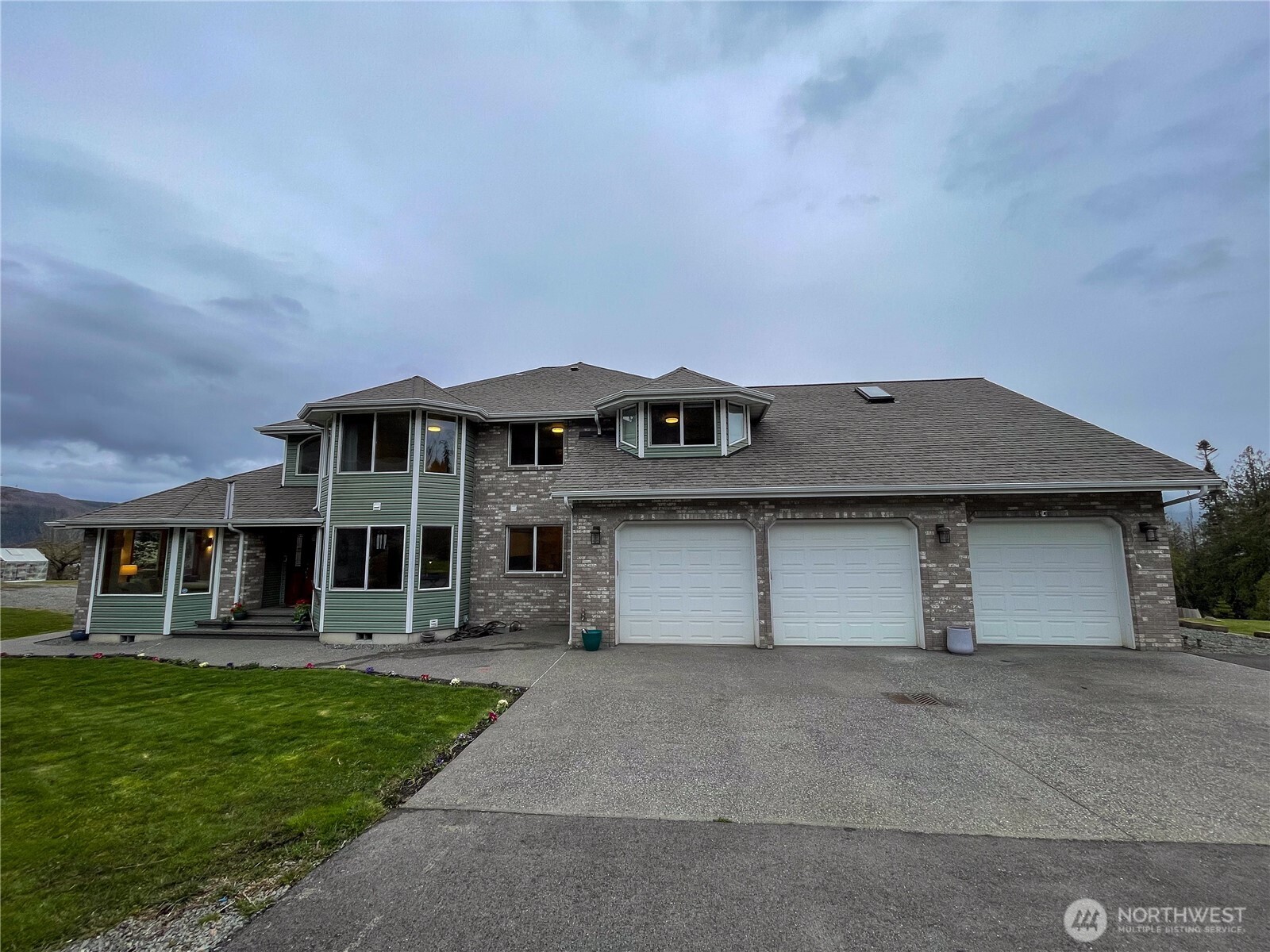 13240 Buchanan Lane