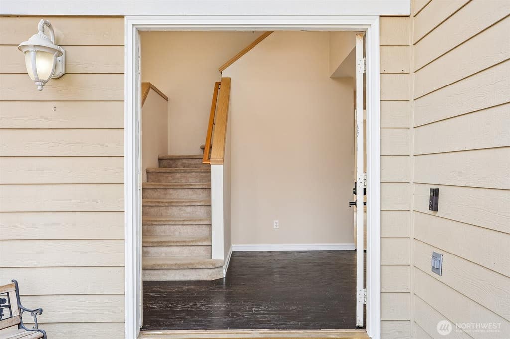 Photo of 16133 Lakeview Avenue SE, Monroe, WA 98272 (MLS # 2565946)
