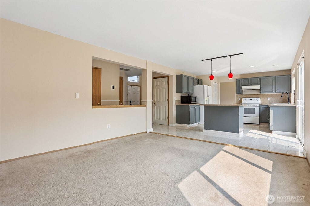 Photo of 16133 Lakeview Avenue SE, Monroe, WA 98272 (MLS # 2565946)