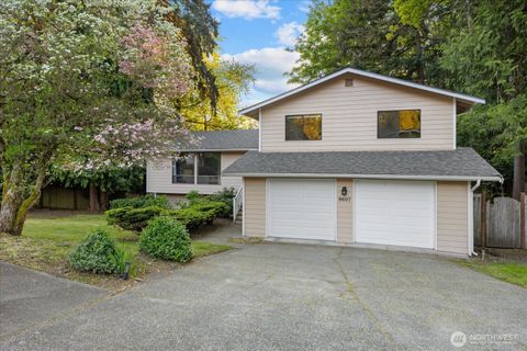 Photo of 9607 122nd Avenue SE, Renton, WA 98056 (MLS # 2521672)