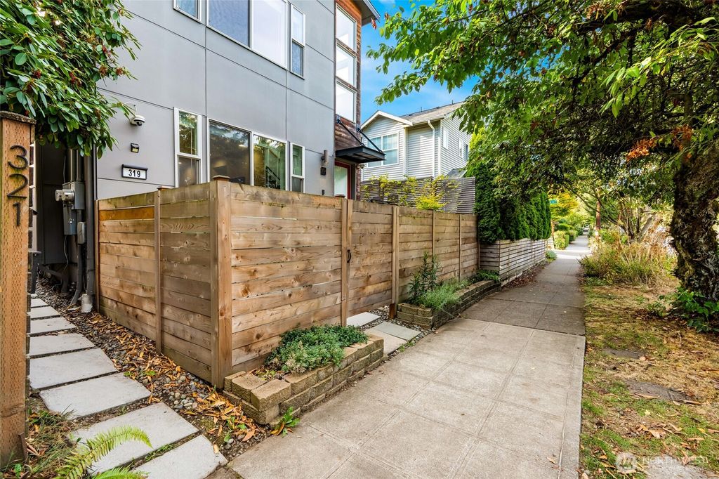 Photo of 319 21st Avenue, Seattle, WA 98122 (MLS # 2430491)