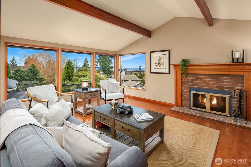 Photo of 902 7th Avenue S, Edmonds, WA 98020 (MLS # 2491099)