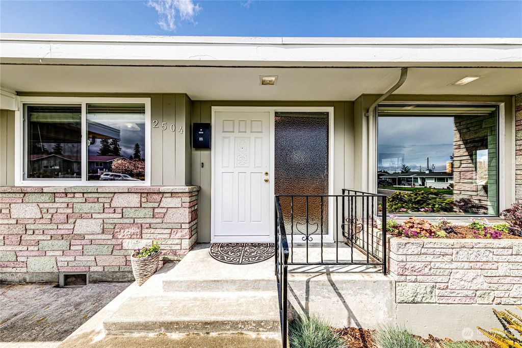 listing image 9367130869816617256