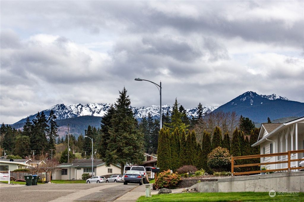 listing image 9368419114196523664