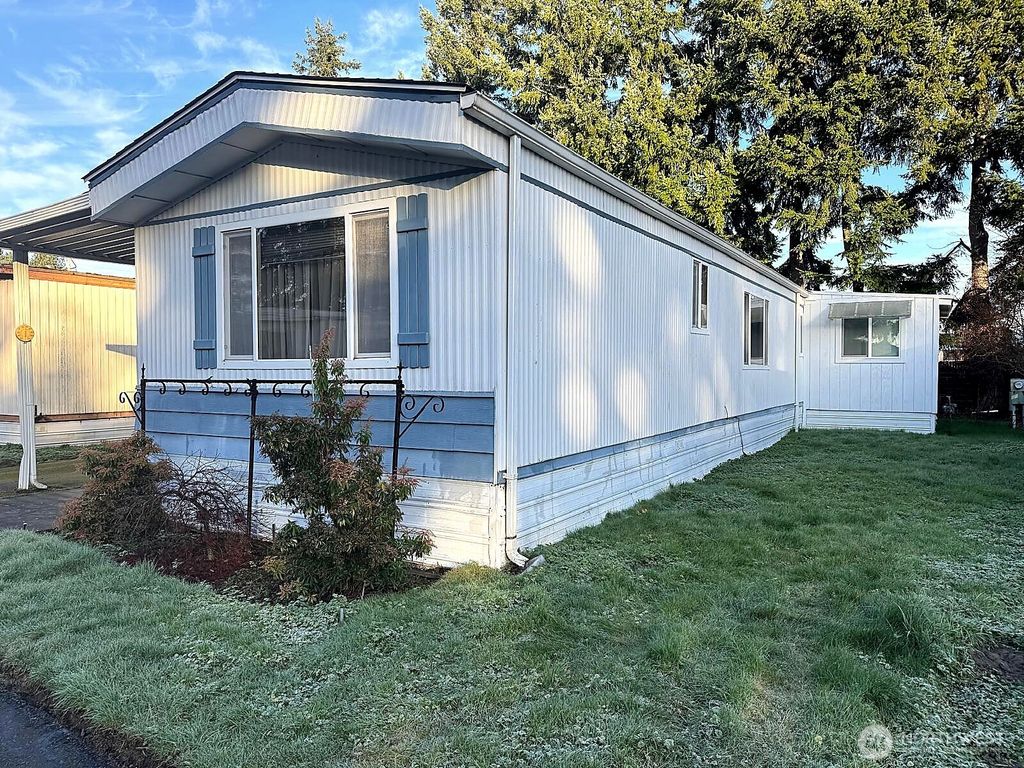 Photo of 2210 Old Highway 99 South Road #31, Mount Vernon, WA 98273 (MLS # 2478204)