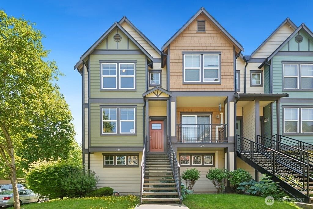 Photo of 7121 Shinkle Place SW, Seattle, WA 98106 (MLS # 2387389)