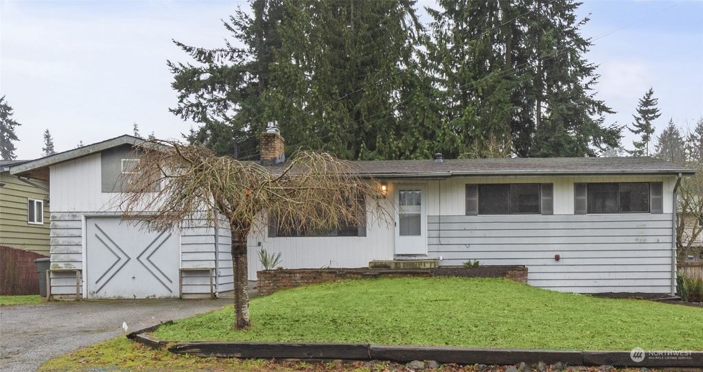 Photo of 6118 186th Street SW, Lynnwood, WA 98037 (MLS # 2186156)