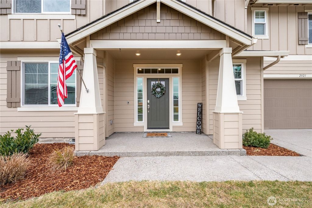 Photo of 2021 Branch Creek Drive, Longview, WA 98632 (MLS # 2472105)