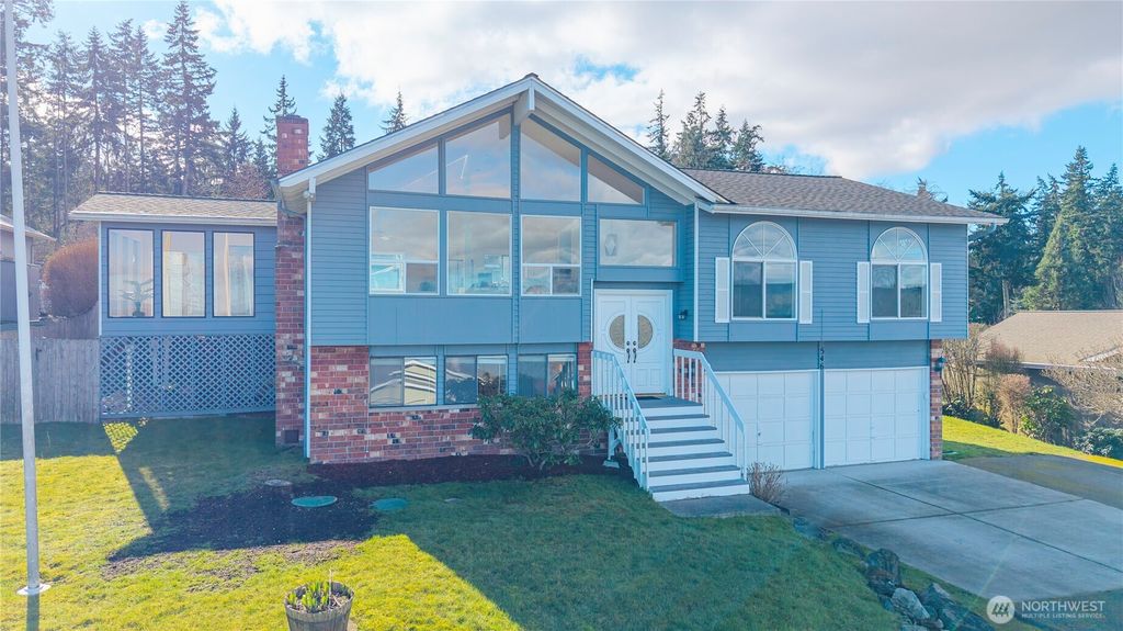 Photo of 546 Birch Street, Oak Harbor, WA 98277 (MLS # 2477566)
