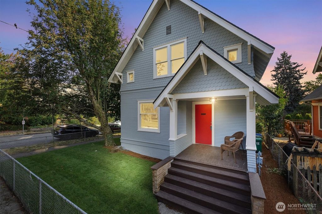 Photo of 1621 N 39th Street, Seattle, WA 98103 (MLS # 2429710)