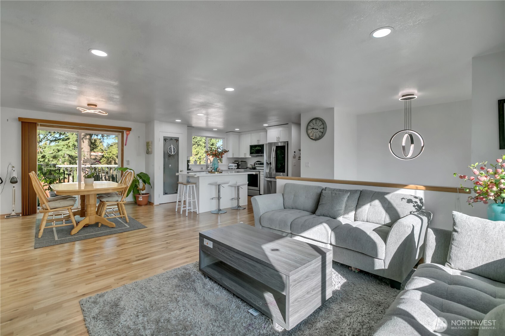 3302 Centennial Way NE