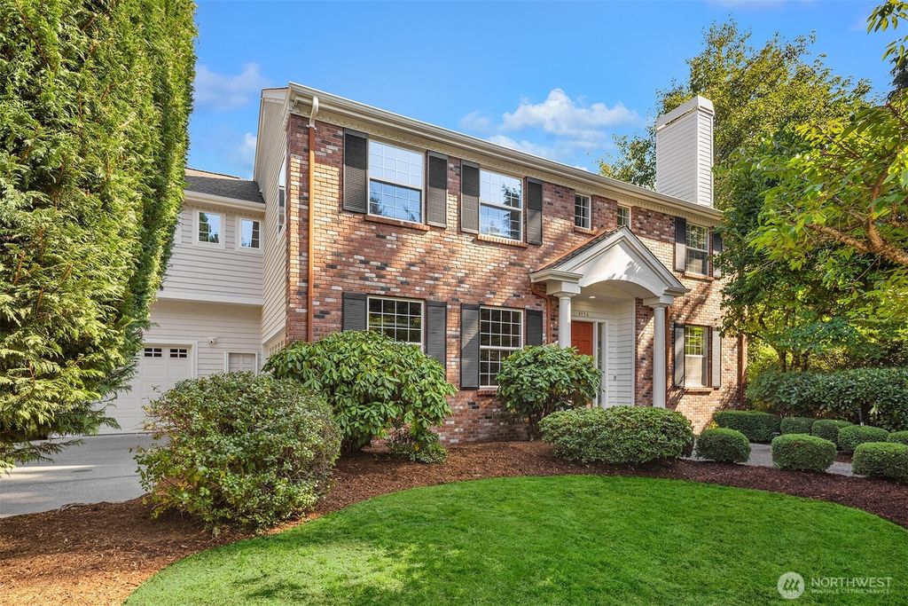 Photo of 4936 163rd Place SE, Bellevue, WA 98006 (MLS # 2433578)
