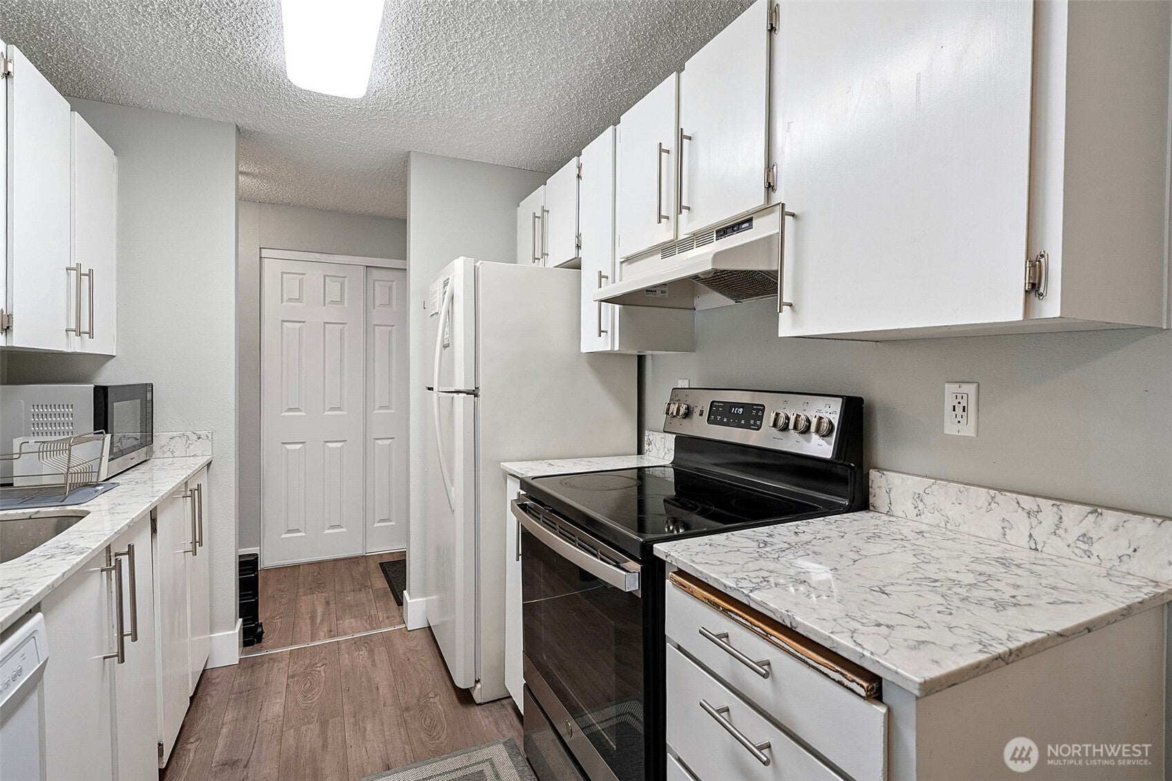 4501 Grandview Drive W T221