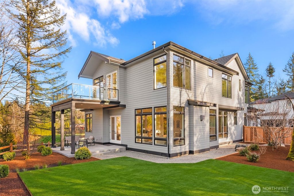 Photo of 21412 NE 16th Street, Sammamish, WA 98074 (MLS # 2434404)