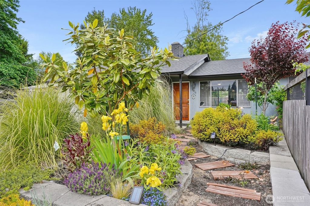 Photo of 4016 S 186th Street, SeaTac, WA 98188 (MLS # 2372562)