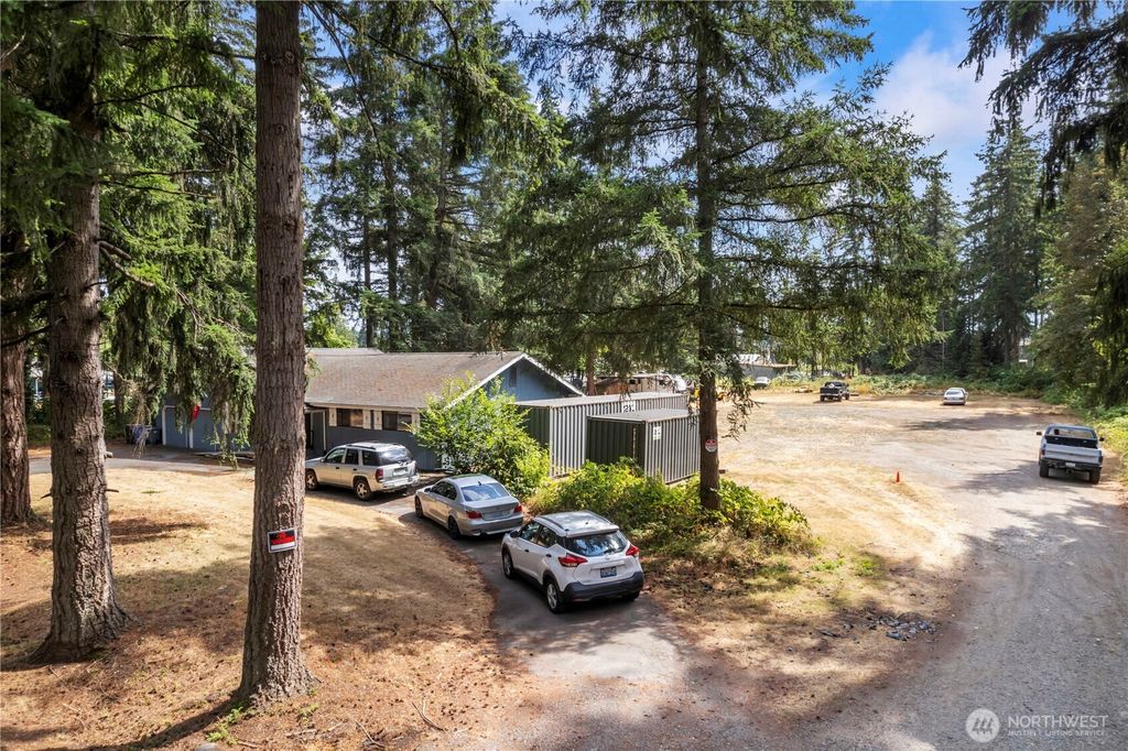 Photo of 15433 SE 275th Street, Kent, WA 98042 (MLS # 2498503)