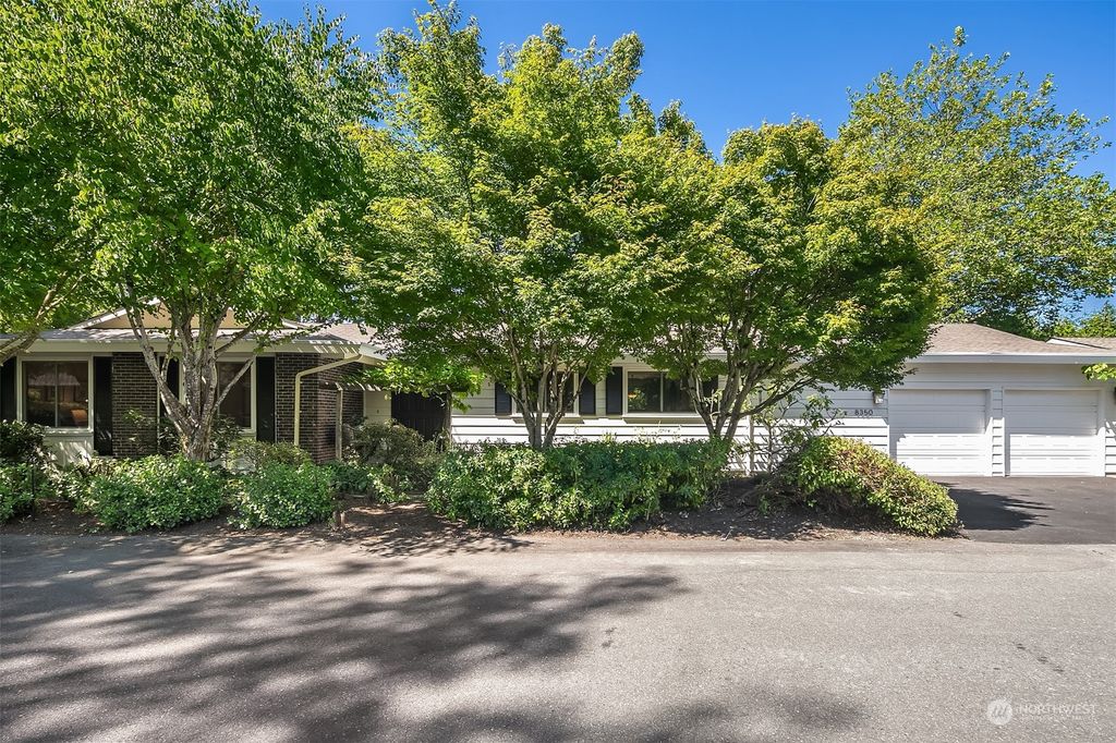 Photo of 8350 SE 34th Street, Mercer Island, WA 98040 (MLS # 2261632)