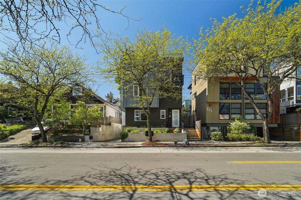 Photo of 219 23rd Ave Ave E #A, Seattle, WA 98112 (MLS # 2364320)