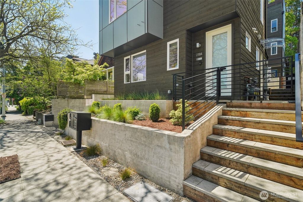 Photo of 219 23rd Ave Ave E #A, Seattle, WA 98112 (MLS # 2364320)