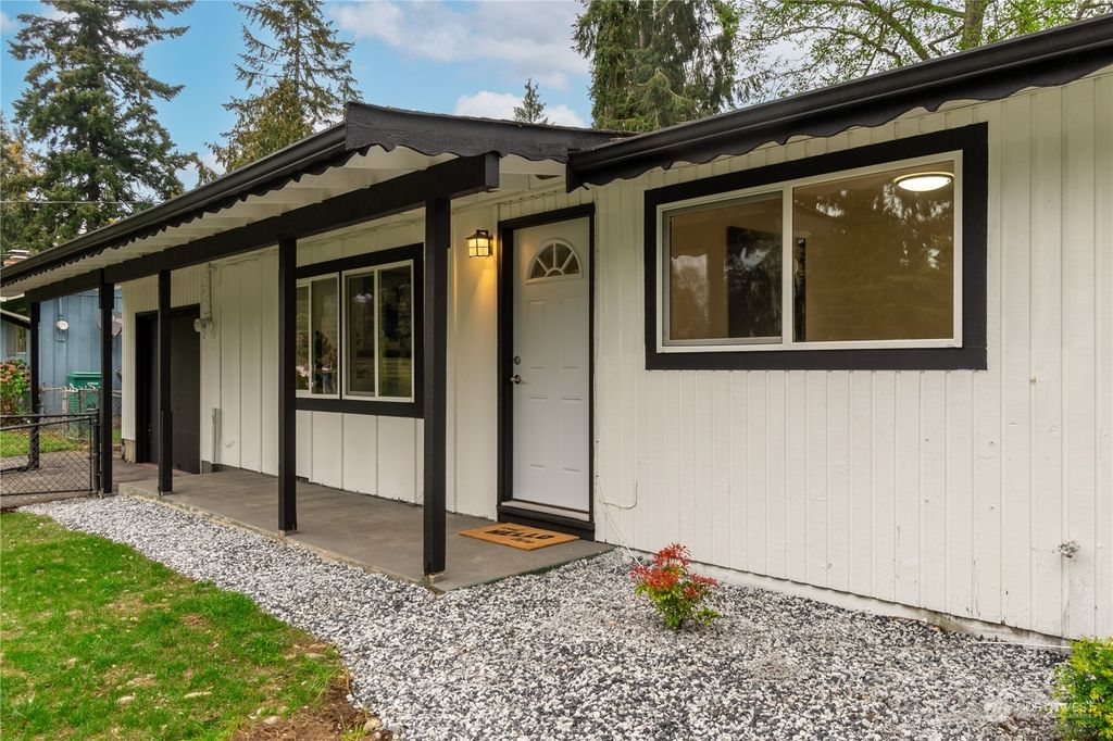 Photo of 30610 1st Place S, Federal Way, WA 98003 (MLS # 2062218)