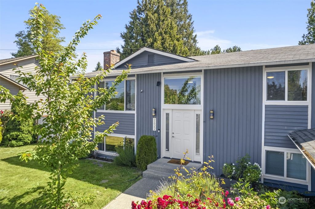 Photo of 2622 Jones Avenue NE, Renton, WA 98056 (MLS # 2075826)