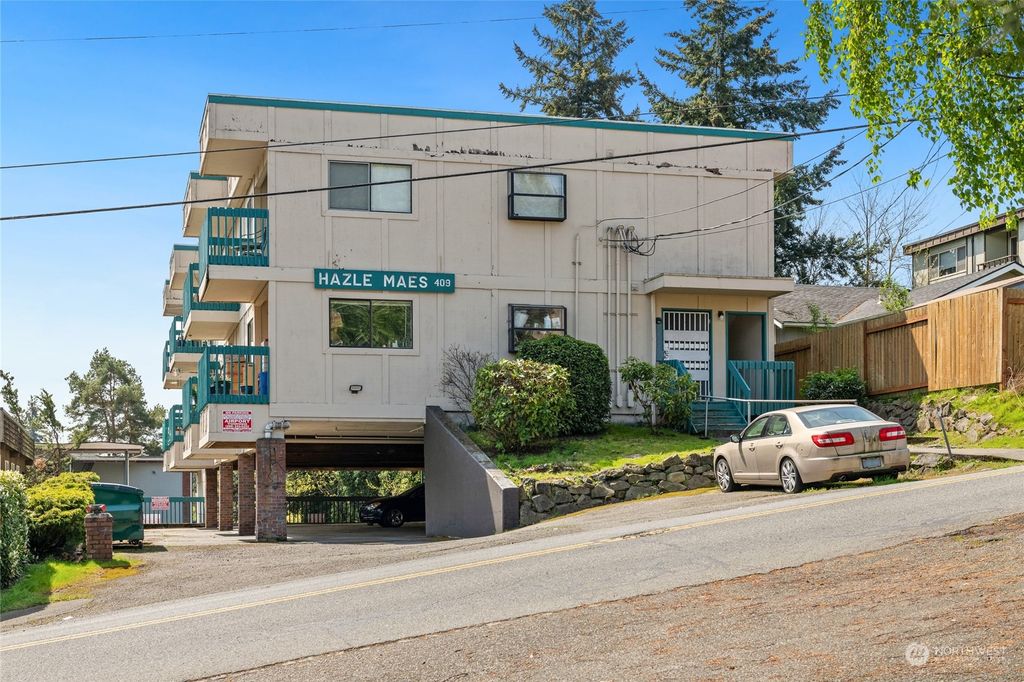 Photo of 409 SW 155th Street, Burien, WA 98166 (MLS # 2066965)