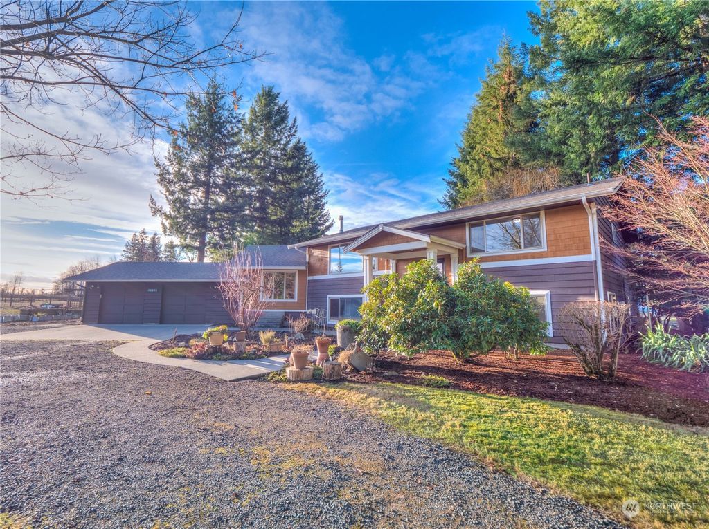Photo of 40305 302 Avenue SE, Enumclaw, WA 98022 (MLS # 2025343)