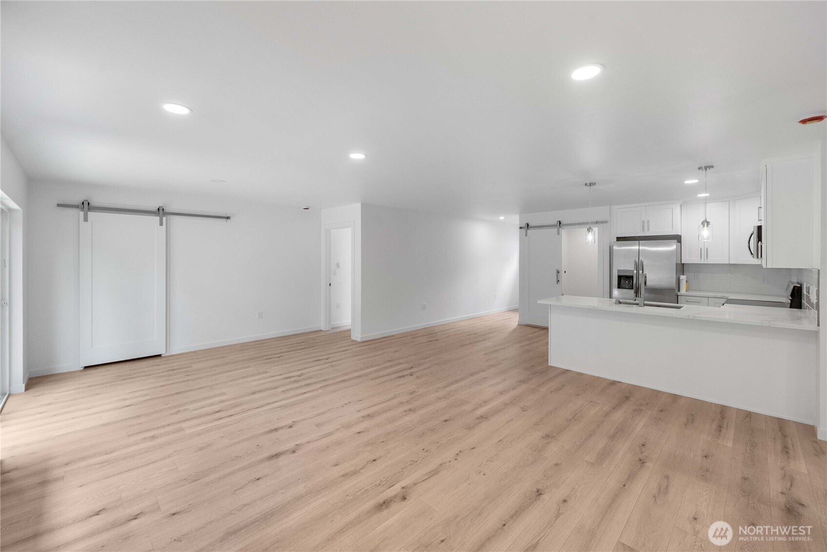 11 E Flaggwood Lane