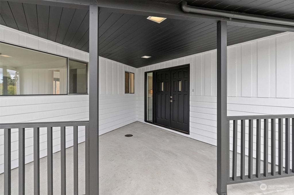 Photo of 512 2nd Ave SE Ave, Pacific, WA 98047 (MLS # 2222608)