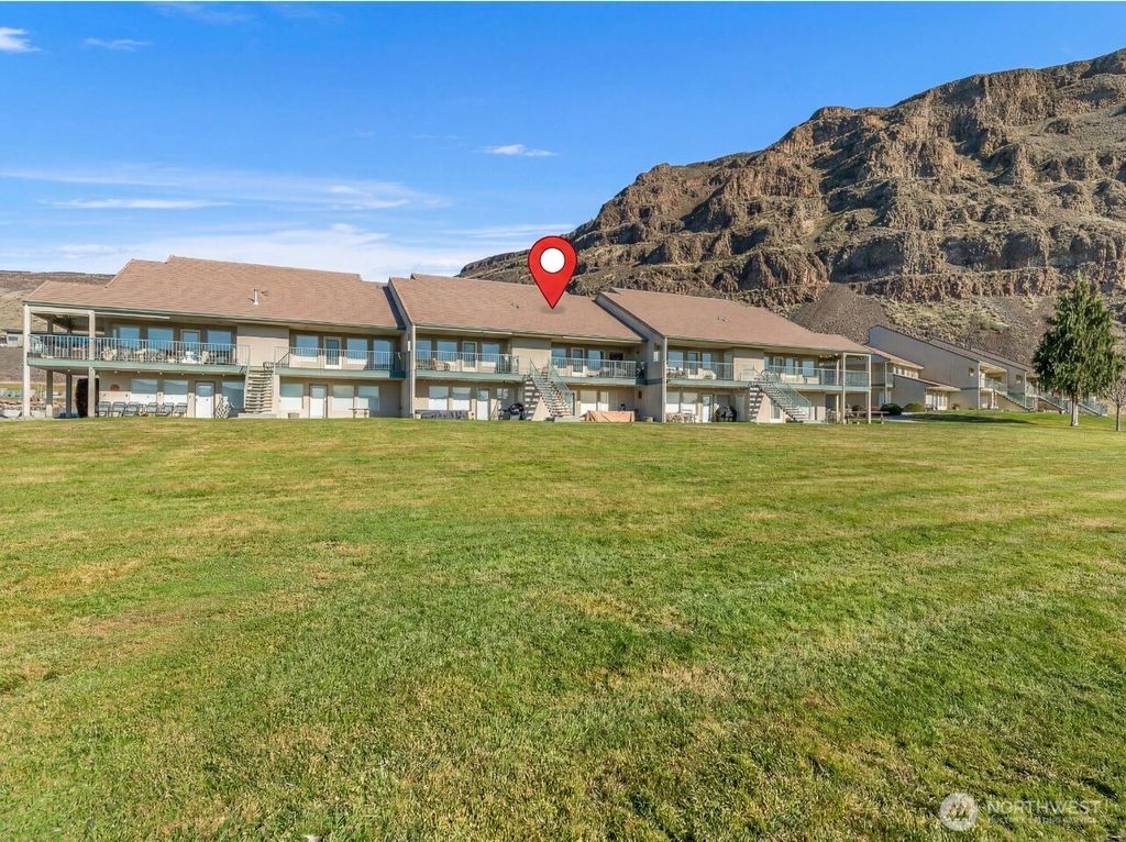 Photo of 8997 Crescent Bar Road NW #219, Quincy, WA 98848 (MLS # 2478661)