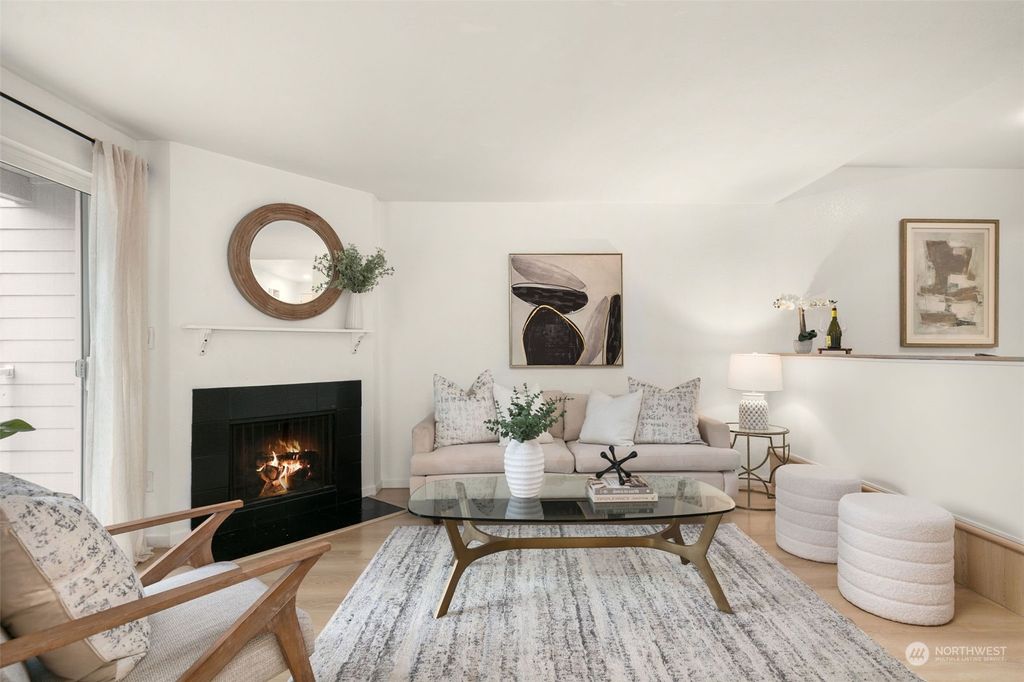 Photo of 9484 Redmond Woodinville Road NE #C206, Redmond, WA 98052 (MLS # 2163577)