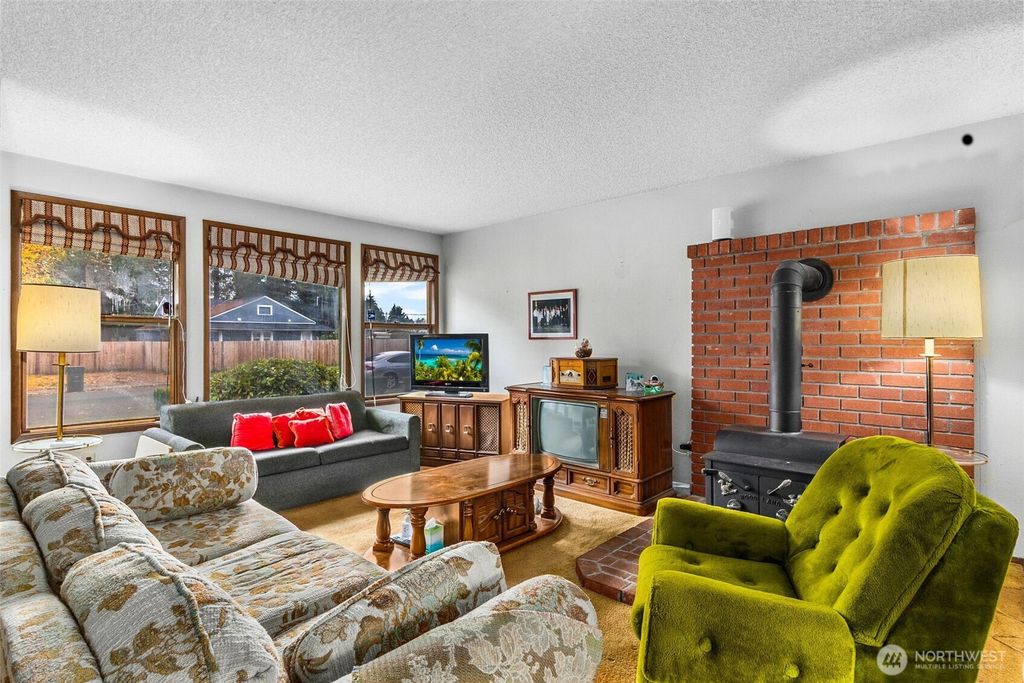 Photo of 3604 NE Landau Avenue, Olympia, WA 98506 (MLS # 2457234)