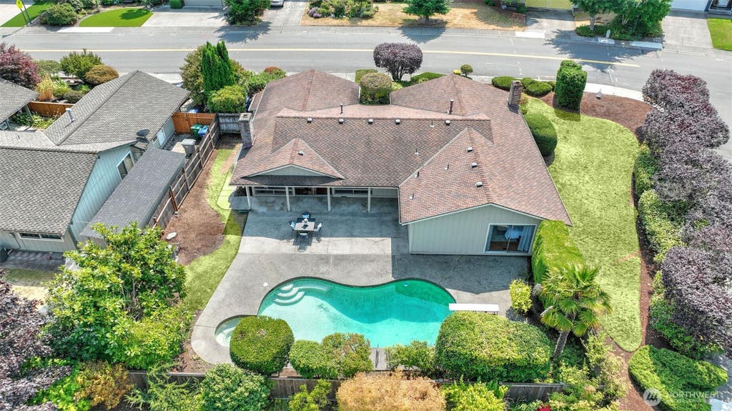 Photo of 14656 SE Fairwood Boulevard, Renton, WA 98058 (MLS # 2568850)