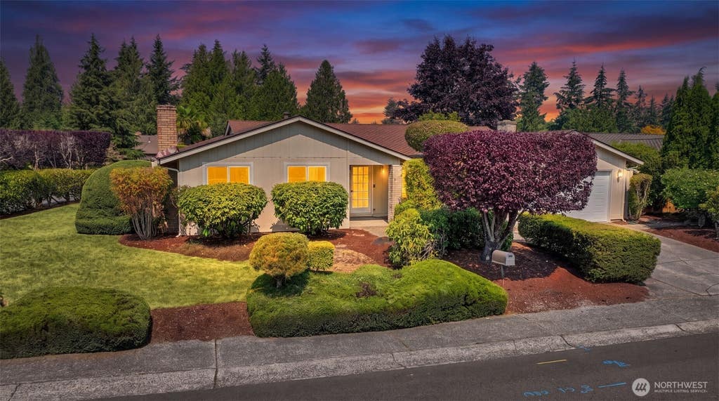 Photo of 14656 SE Fairwood Boulevard, Renton, WA 98058 (MLS # 2568850)