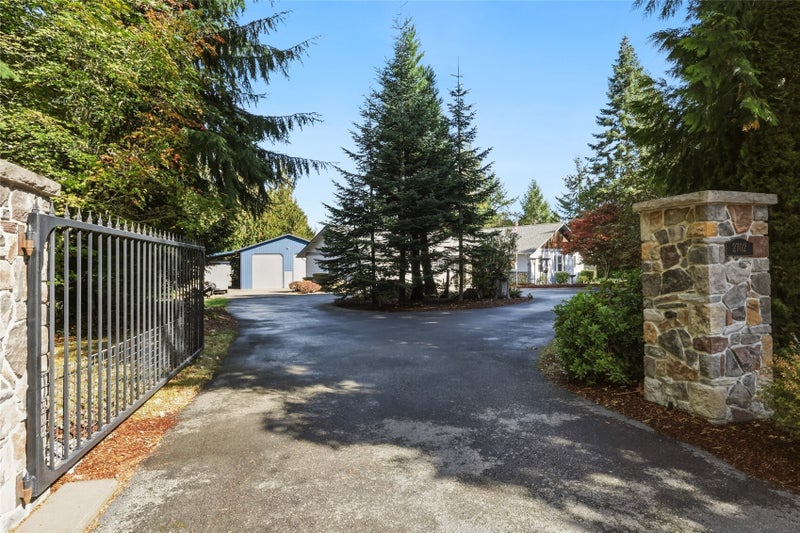 2702 33rd Trail NE
