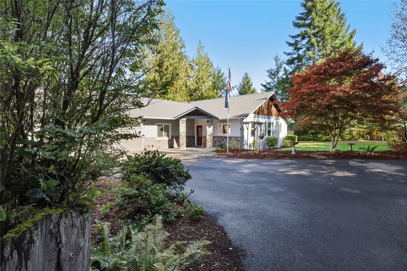 2702 33rd Trail NE
