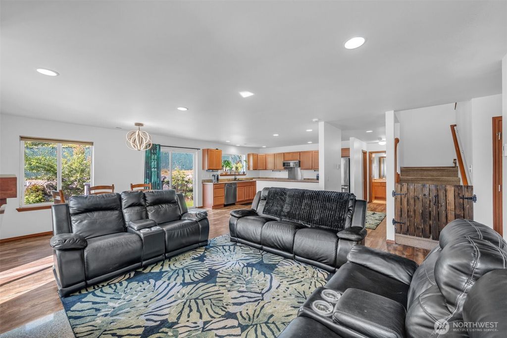 Photo of 11707 22nd Street SE, Lake Stevens, WA 98258 (MLS # 2551783)