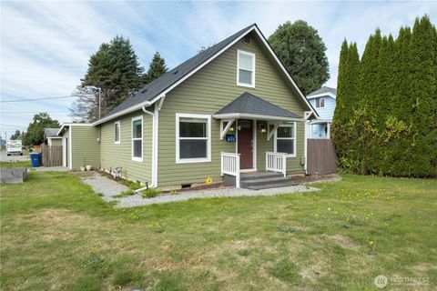 Photo of 631 S Anacortes Street, Burlington, WA 98233 (MLS # 2440677)