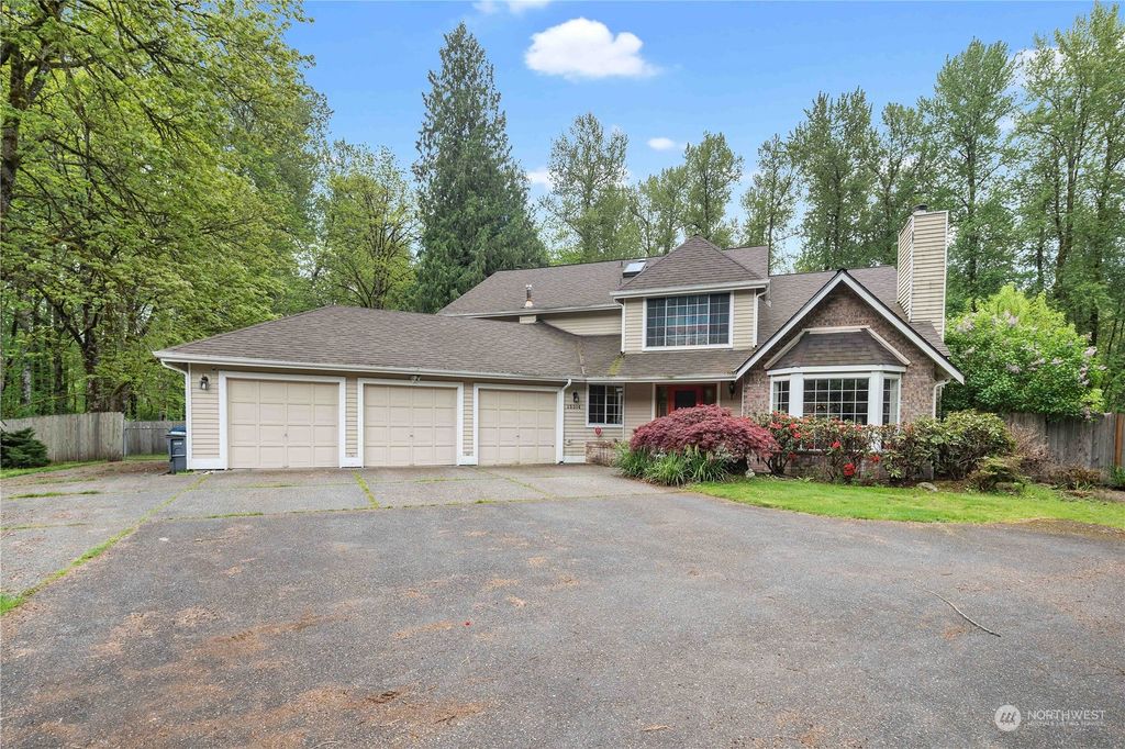 Photo of 15314 163rd Court SE, Renton, WA 98058 (MLS # 2051985)