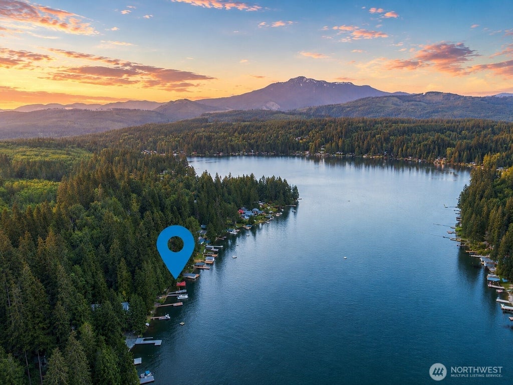 Photo of 605 SW Lake Roesiger Road, Snohomish, WA 98290 (MLS # 2554989)