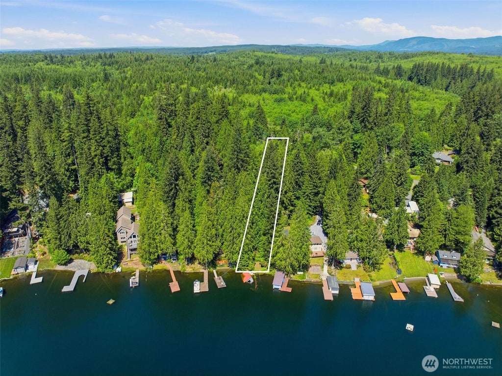 Photo of 605 SW Lake Roesiger Road, Snohomish, WA 98290 (MLS # 2554989)