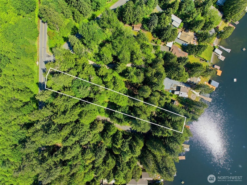 605 SW Lake Roesiger Road